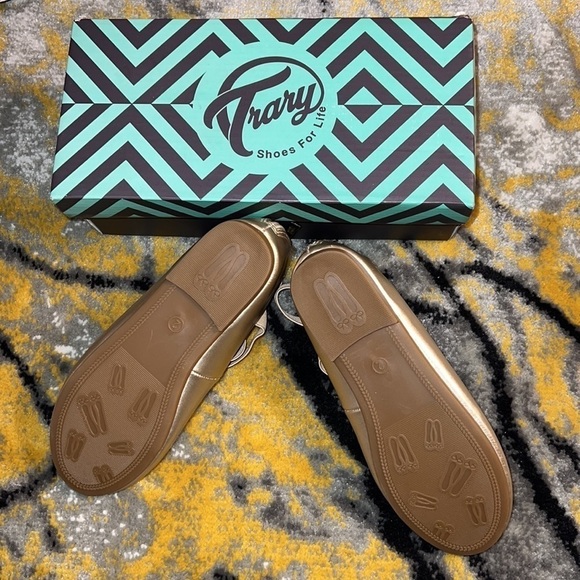 Trary Girls Ballet Flats Roman with Elastic Ankle Strap - Ballet Dress Shoes L2 - Picture 3 of 4